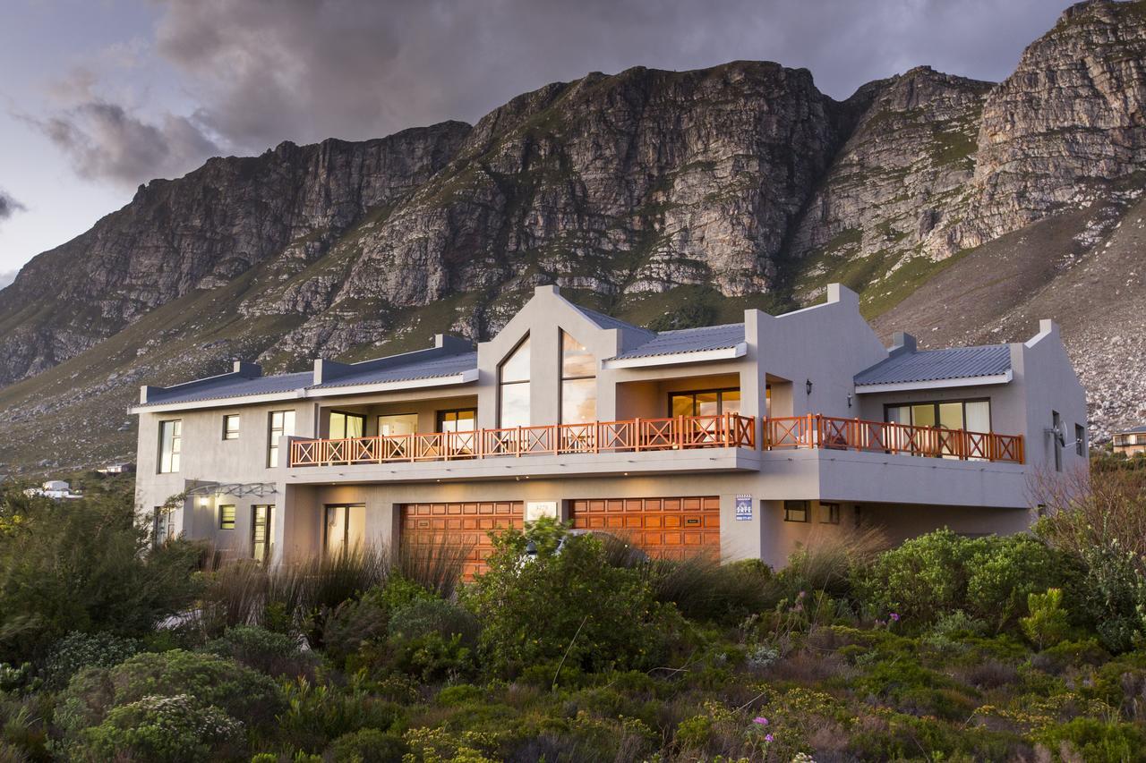 Van Den Berg'S Guesthouse Bettys Bay Exterior photo